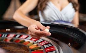 Tabel pembayaran Fa Cai Shen Deluxe menampilkan nilai simbol dan kombinasi pemenang